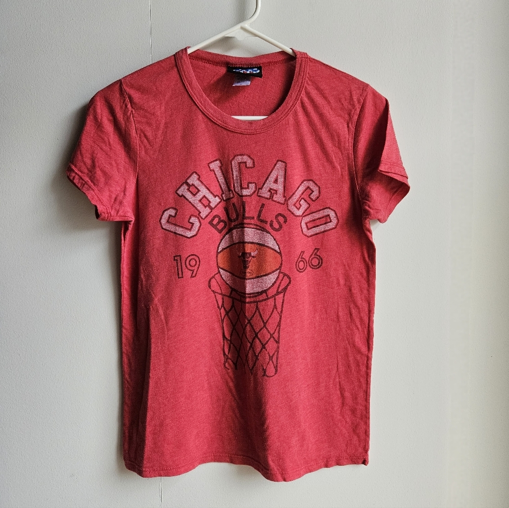 Chicago Bulls T-Shirt in Women's M